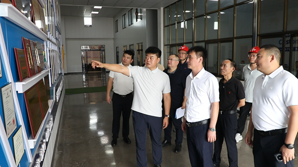凯发一触即发